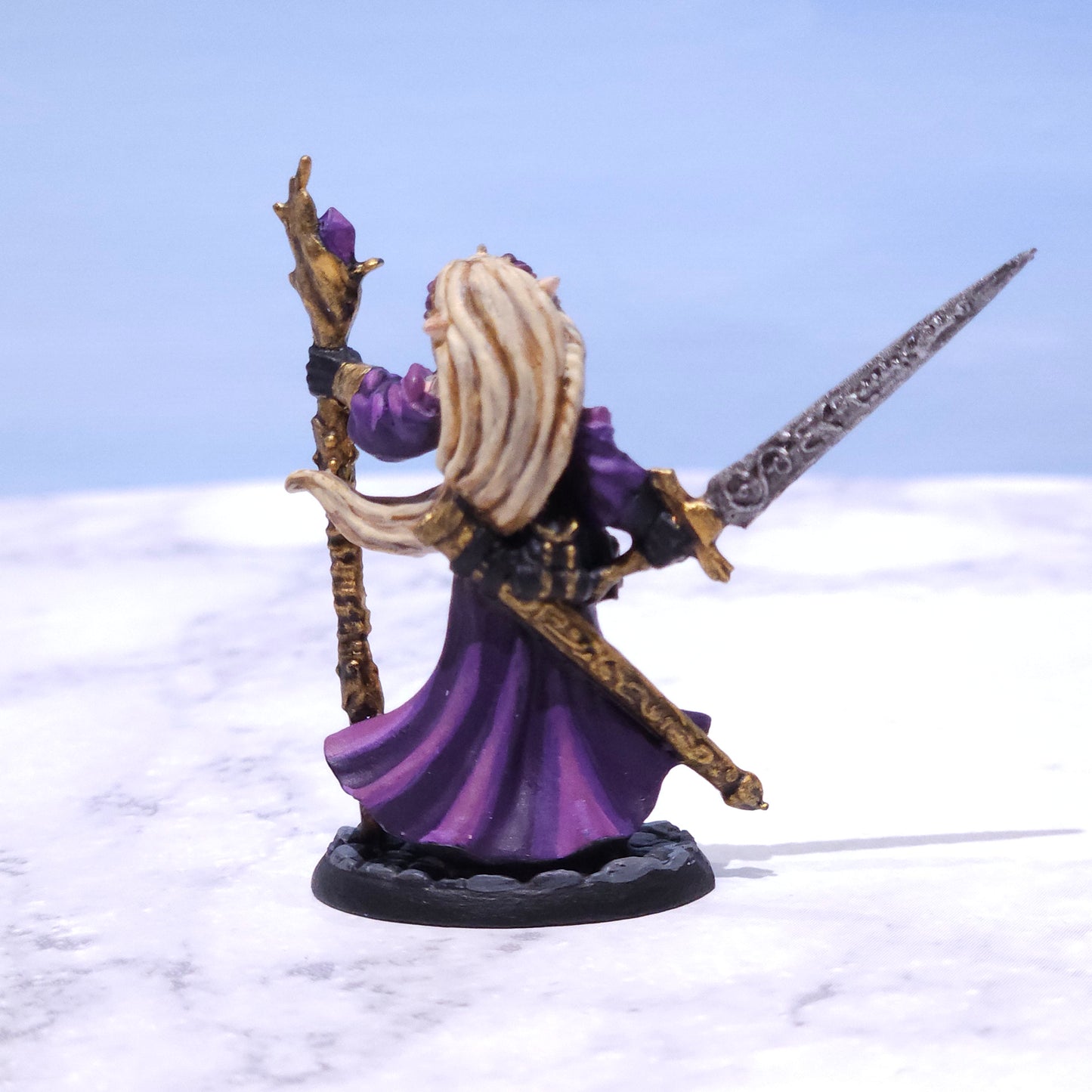Female Elf Sorceress Painted D&D Hero Miniature | Rose and Shadow
