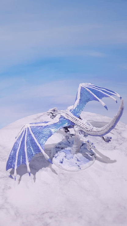 Young White Dragon Painted Miniature (D&D) | Rose and Shadow