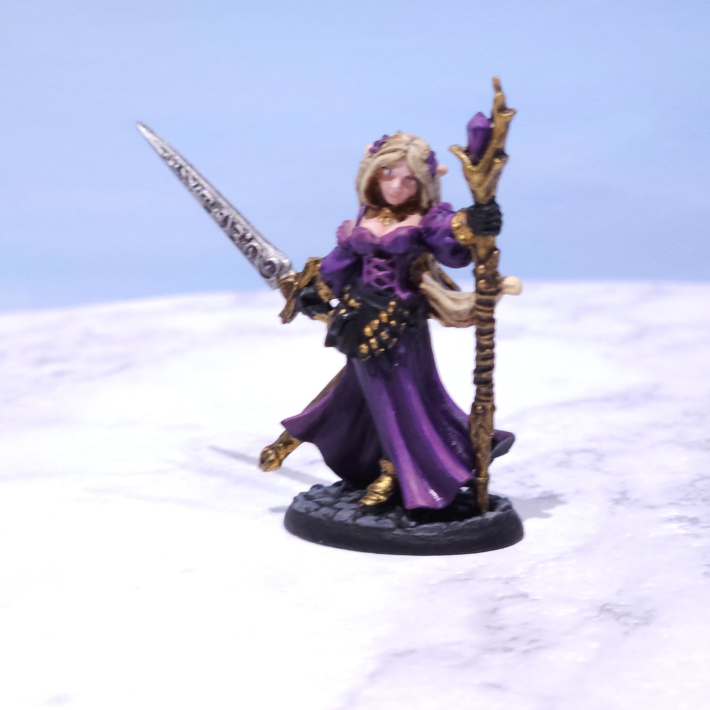 Female Elf Sorceress Painted D&D Hero Miniature | Rose and Shadow