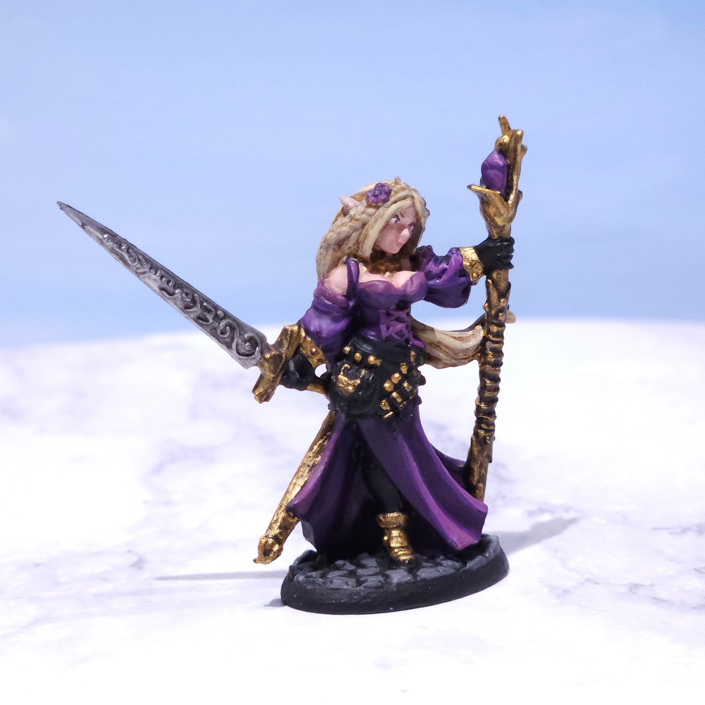 Female Elf Sorceress Painted D&D Hero Miniature | Rose and Shadow